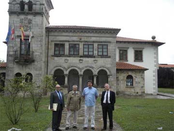 2010_Visita_Ayto_Cayon